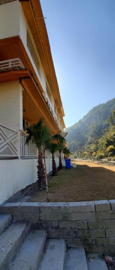 7 Hills Hotel And Resort ลันส์โดว์นี ภายนอก รูปภาพ
