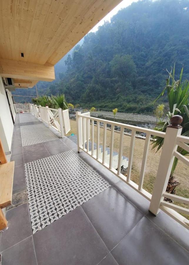 7 Hills Hotel And Resort ลันส์โดว์นี ภายนอก รูปภาพ
