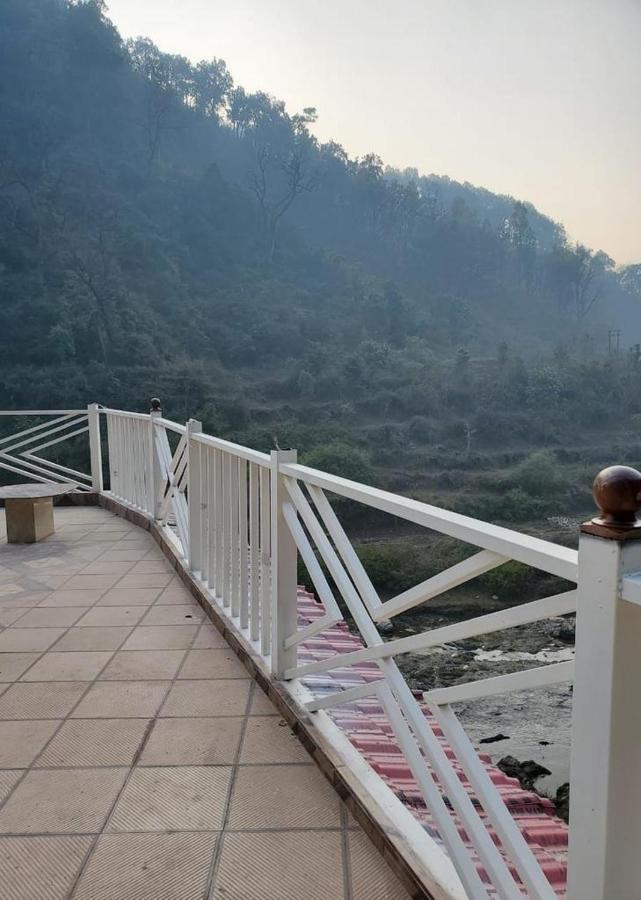 7 Hills Hotel And Resort ลันส์โดว์นี ภายนอก รูปภาพ